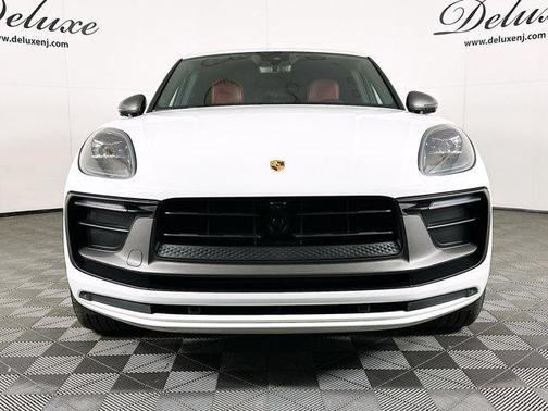 2023 Porsche Macan T