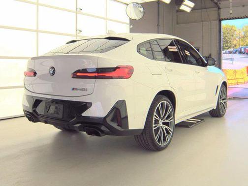 Alpine White 2024 BMW X4 M40i