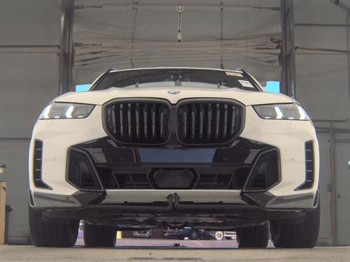 Alpine White 2025 BMW X5 xDrive40i