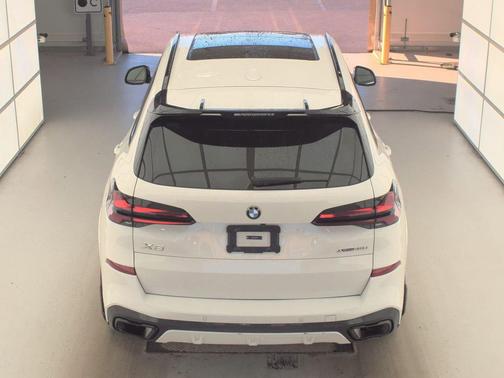 Alpine White 2025 BMW X5 xDrive40i