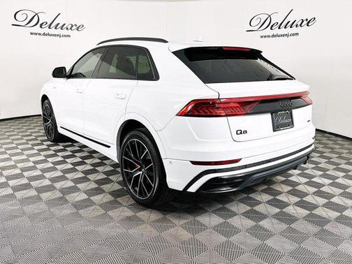 2023 Audi Q8 55 Premium Plus