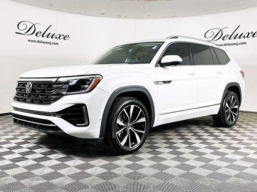 Opal White Pearl 2024 Volkswagen Atlas 2.0T SEL Premium R-Line 4MOTION