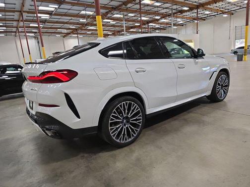 2024 BMW X6 xDrive40i