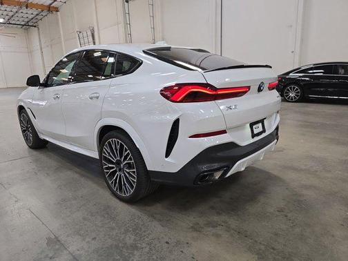2024 BMW X6 xDrive40i