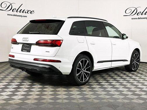 2023 Audi Q7 55 Premium Plus
