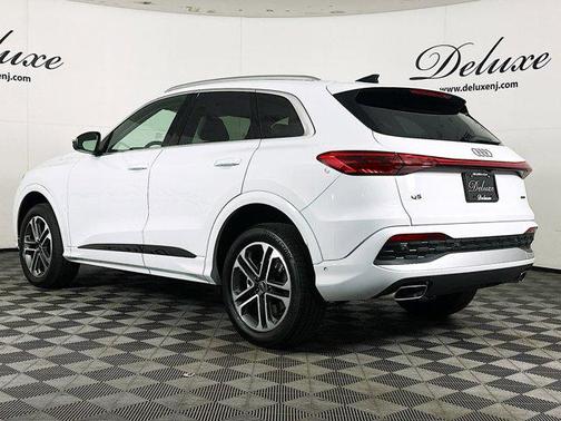 2025 Audi Q5 Premium