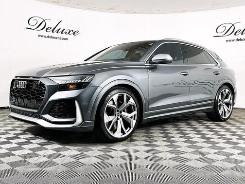 Daytona Gray Pearl Effect 2023 Audi RS Q8 4.0T