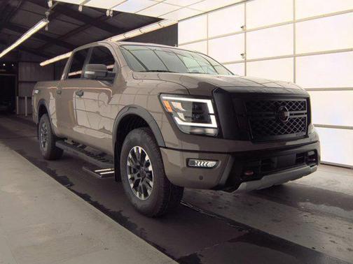 2024 Nissan Titan PRO-4X