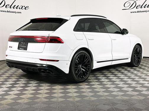 Carrara White 2024 Audi SQ8 4.0T Premium Plus