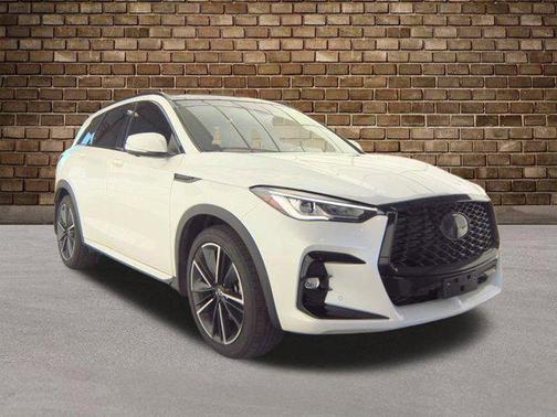 Radiant White 2024 INFINITI QX50 SPORT