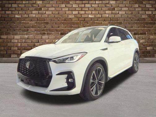 Radiant White 2024 INFINITI QX50 SPORT