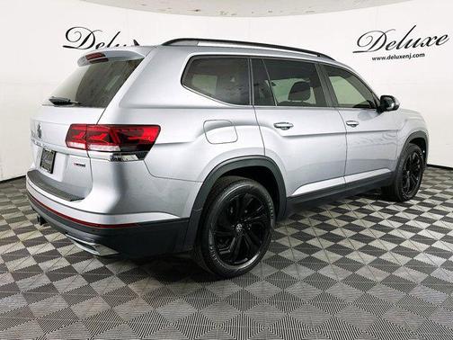 2022 Volkswagen Atlas 3.6L SE w/Technology