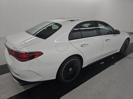 MANUFAKTUR Moonlight White Metallic 2024 Mercedes-Benz E-Class E 350