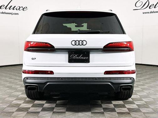 2025 Audi Q7 45 Premium Plus