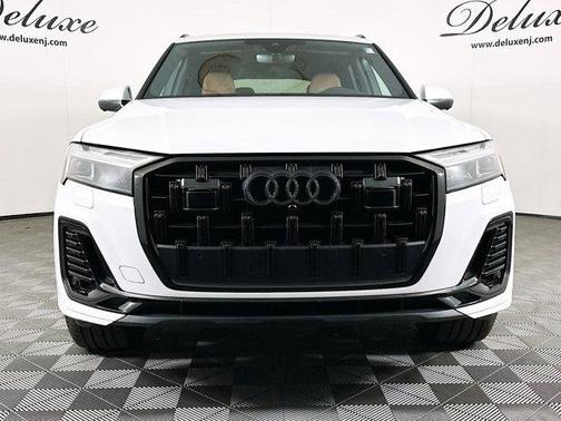 2025 Audi Q7 45 Premium Plus