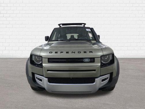 2023 Land Rover Defender SE