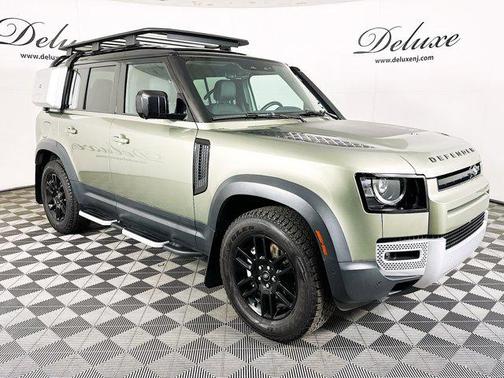 2023 Land Rover Defender SE