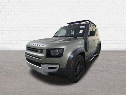 2023 Land Rover Defender SE