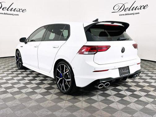 2024 Volkswagen Golf R 2.0T Manual