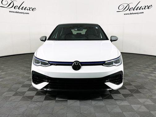 2024 Volkswagen Golf R 2.0T Manual