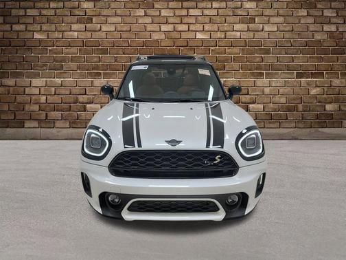 Nanuq White Metallic 2023 MINI SE Countryman Cooper