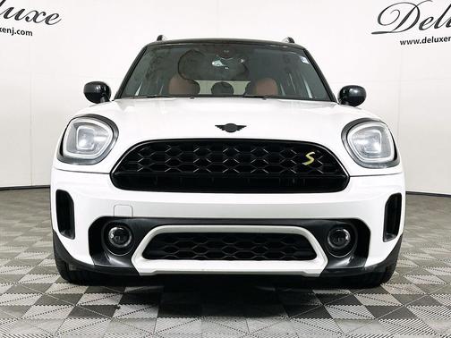 Nanuq White Metallic 2023 MINI SE Countryman Cooper
