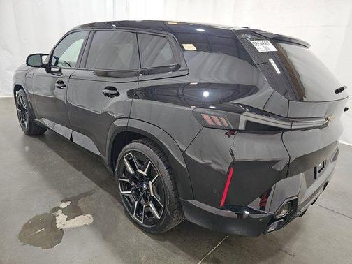 Black Sapphire Metallic 2023 BMW XM Base