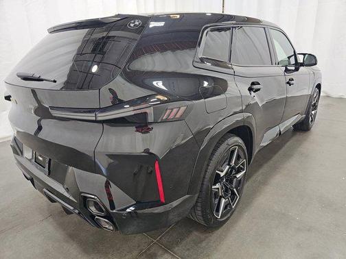 Black Sapphire Metallic 2023 BMW XM Base