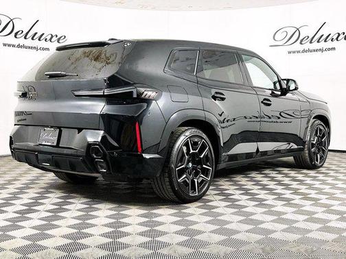 Black Sapphire Metallic 2023 BMW XM Base
