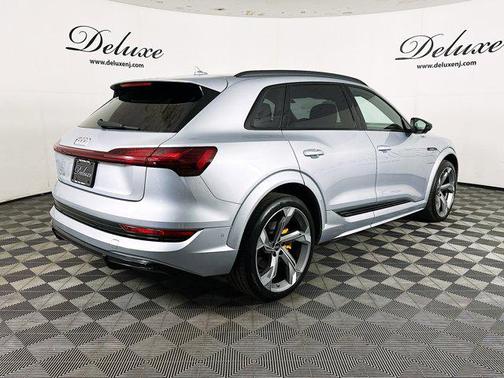 2023 Audi e-tron S Prestige
