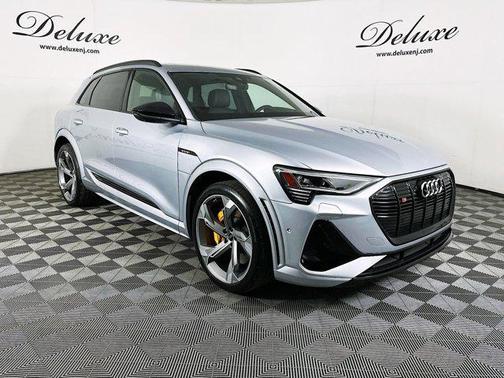 2023 Audi e-tron S Prestige