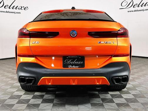Mineral White Metallic 2024 BMW X6 M60i