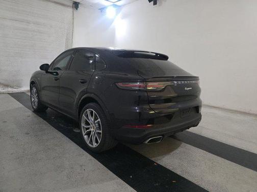 2022 Porsche Cayenne E-Hybrid