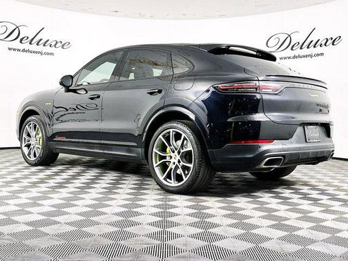 2022 Porsche Cayenne Cayenne
