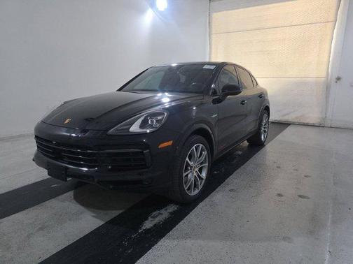 2022 Porsche Cayenne E-Hybrid