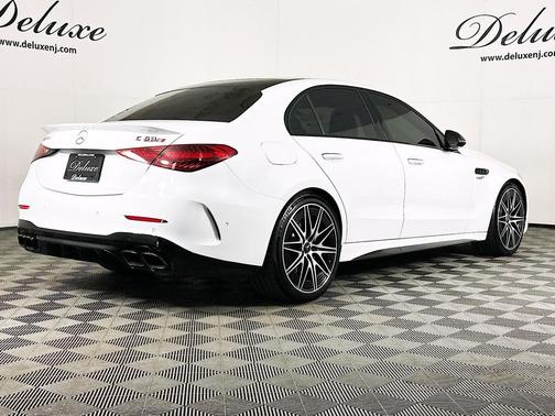 MANUFAKTUR Moonlight White Metallic 2024 Mercedes-Benz AMG C 63 AMG C 63 S E Performance