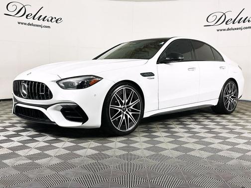 MANUFAKTUR Moonlight White Metallic 2024 Mercedes-Benz AMG C 63 AMG C 63 S E Performance