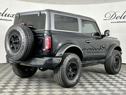 Shadow Black 2022 Ford Bronco Wildtrak