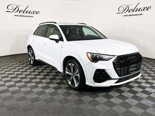 2021 Audi Q3 45 S line Premium