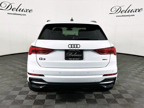 2021 Audi Q3 45 S line Premium