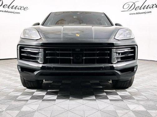 2024 Porsche Cayenne Base