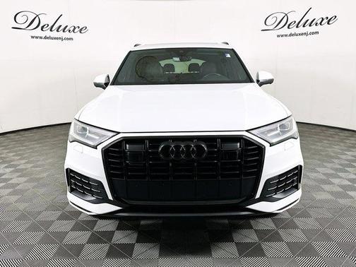 2022 Audi Q7 55 Premium Plus