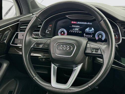 2022 Audi Q7 55 Premium Plus