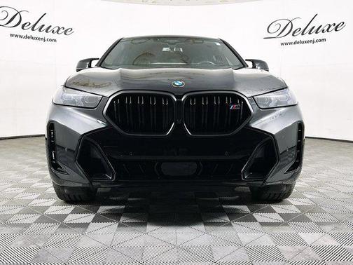 2025 BMW X6 M60i