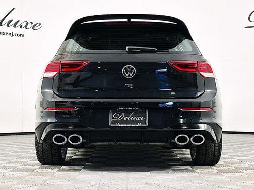 2024 Volkswagen Golf R 2.0T DSG
