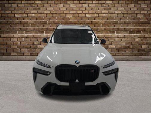 2024 BMW X7 M60i