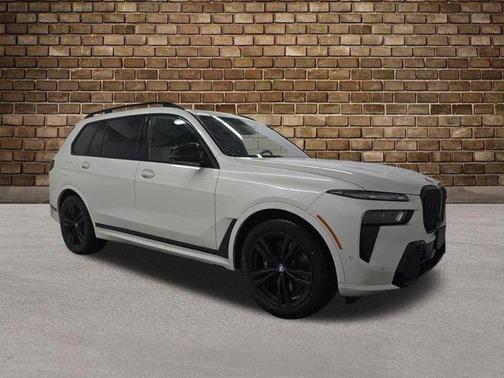 2024 BMW X7 M60i
