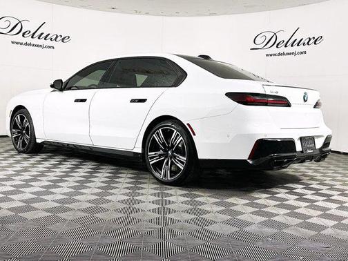 2023 BMW 760 760i xDrive