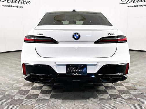 2023 BMW 760 760i xDrive