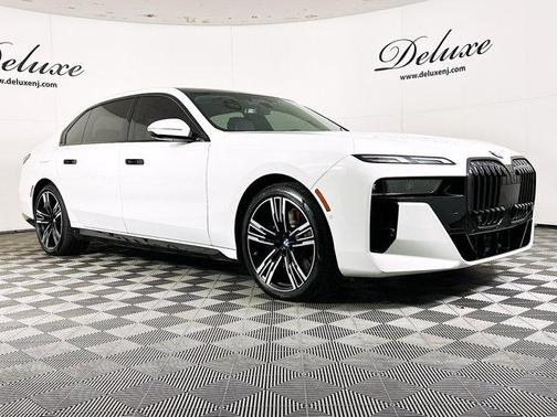 2023 BMW 760 760i xDrive